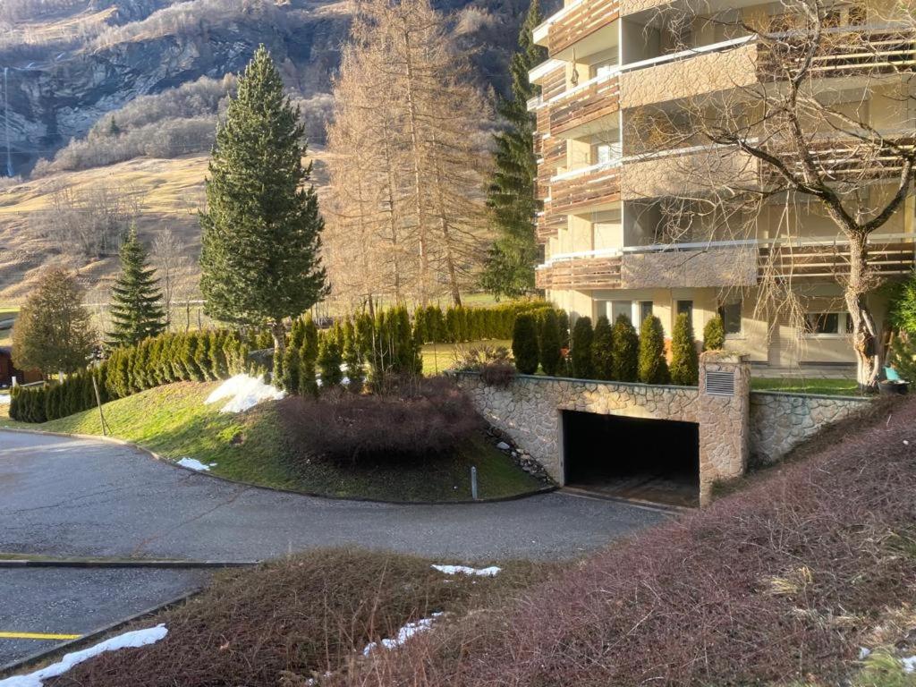 Studio Magnifique Avec Terrasse Spacieuse Loeche-Les-Bains Vacances Exterior photo